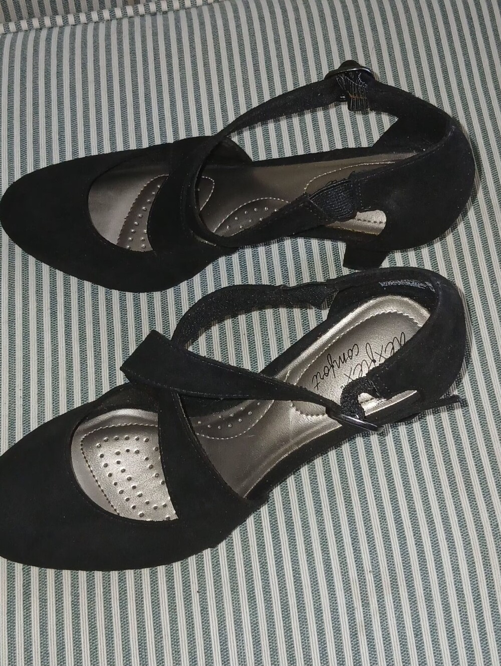 dexflex comfort Black Suede Crisscross Strap Heels